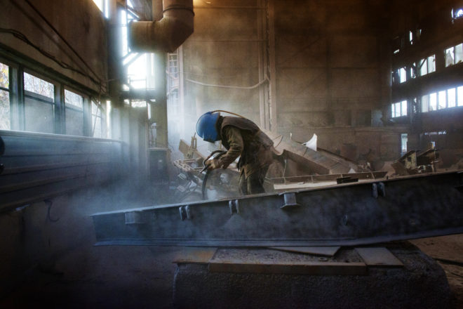 The Daring Laborers Who Sandblast Chernobyl’s Radioactive Metal